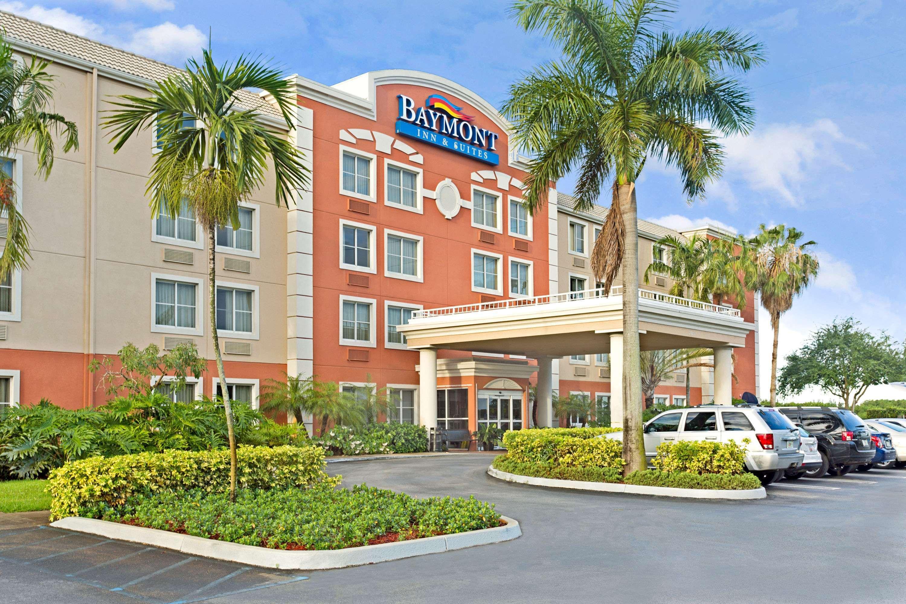 Baymont By Wyndham Miami Doral Hotell Exteriör bild